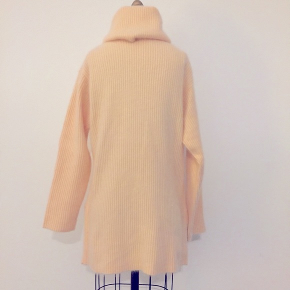 Turtleneck Sweater-lamb-wool and angora sz SMALL - Picture 5 of 9